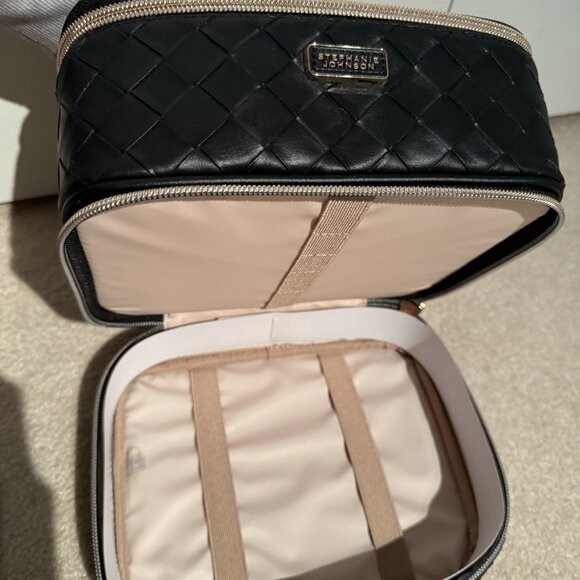 Stephanie Johnson Belize Jenny Faux Leather Train Case Black NWT Travel Makeup - Picture 5 of 12